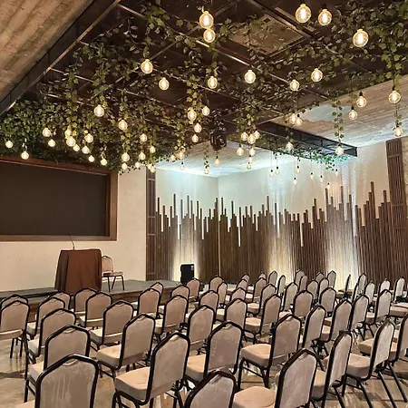 酒店 Ambrosia & 5*