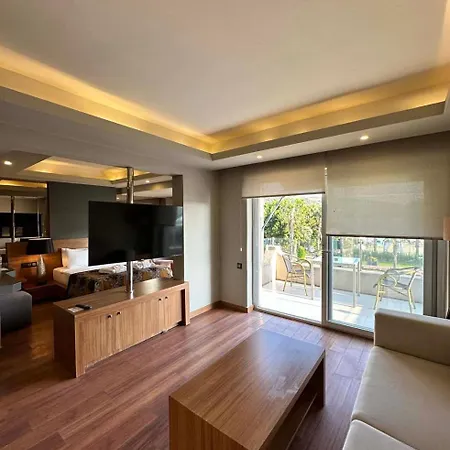 Ambrosia & Hotel 5*