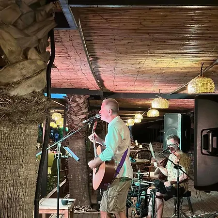 酒店 Ambrosia & 比特兹