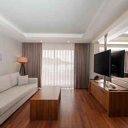 Otel Ambrosia & 5*