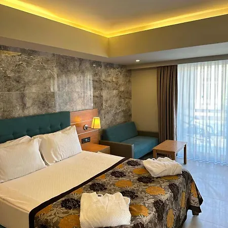 Hotel Ambrosia & 5*