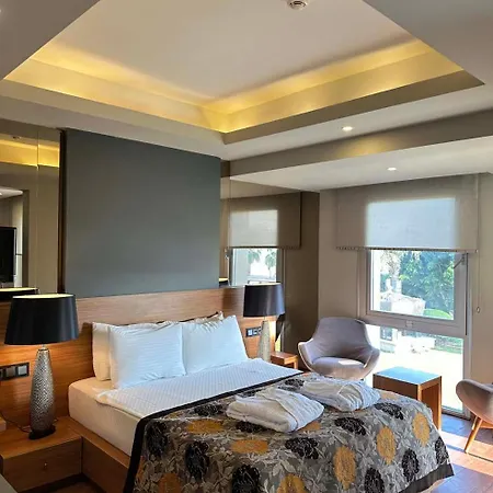 Hotel Ambrosia &
