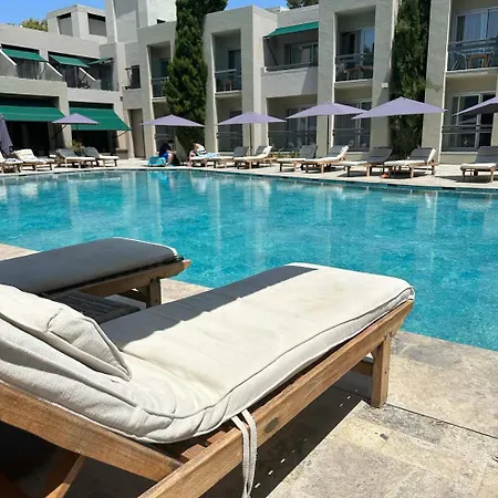 Hotel Ambrosia &