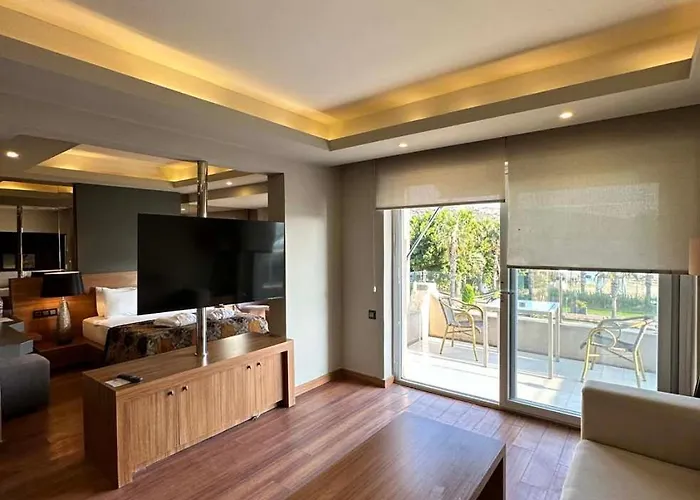 Ambrosia & Hotel 5*
