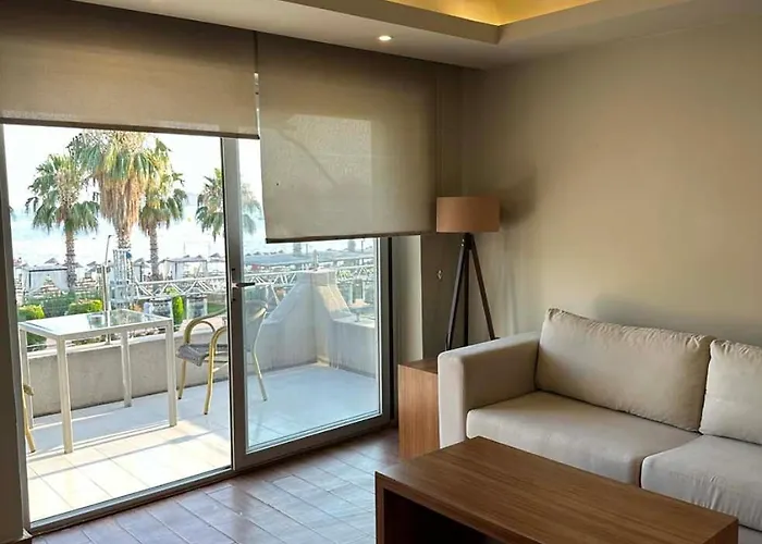 Hotel Ambrosia & 5*