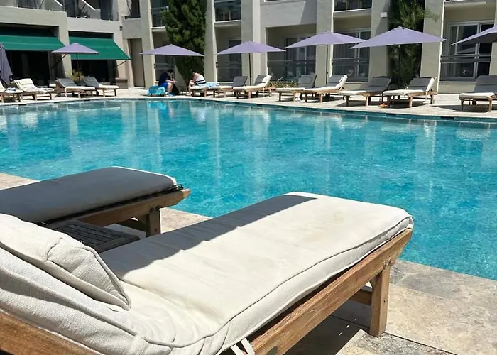 Hotel Ambrosia &