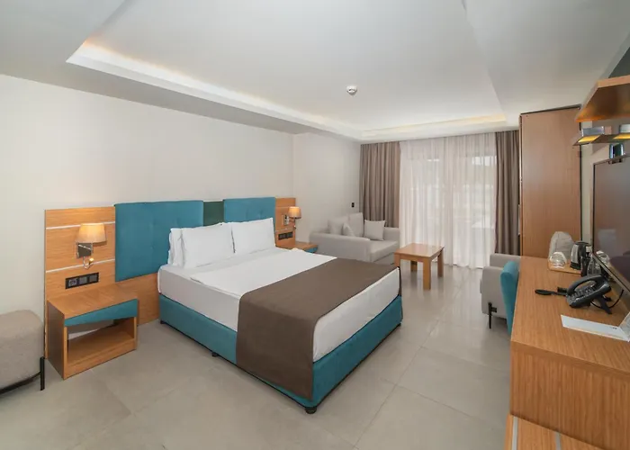 Hotel Ambrosia & 5*